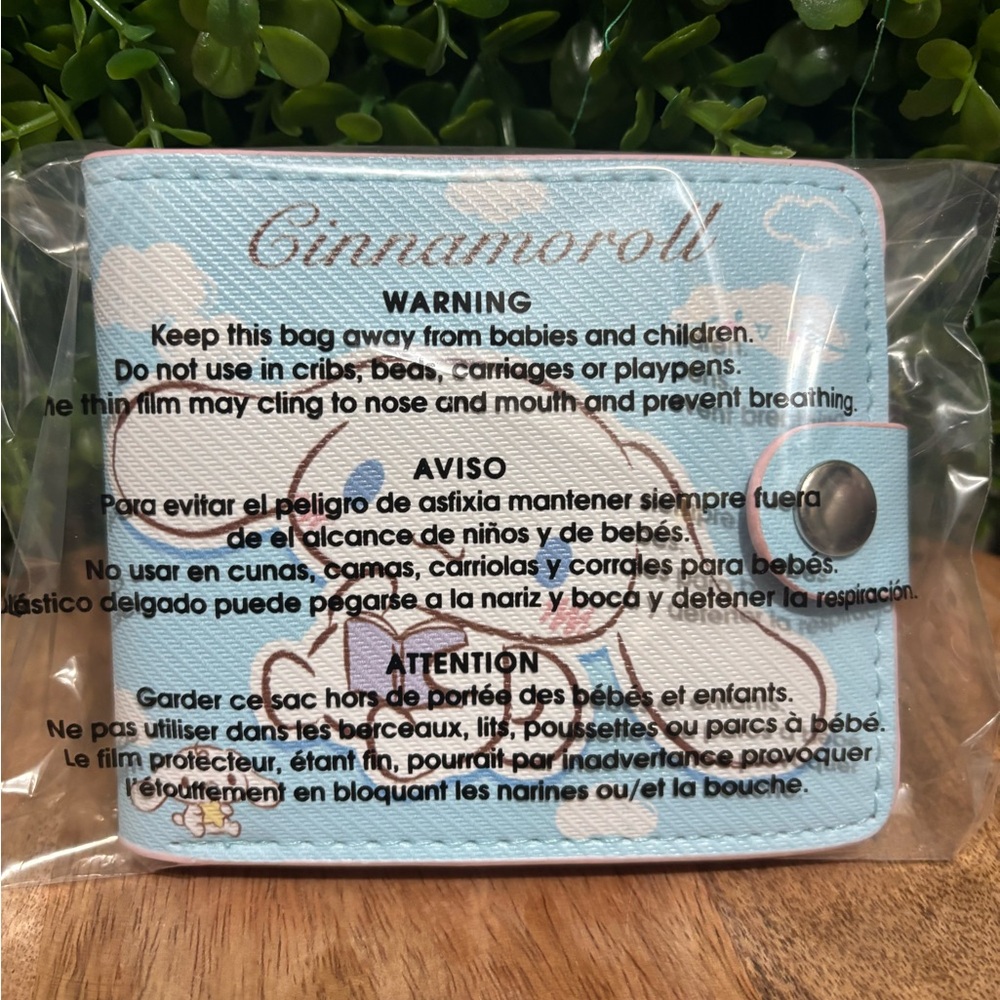 Cinnamonroll NWT wallet - Picture 6 of 6